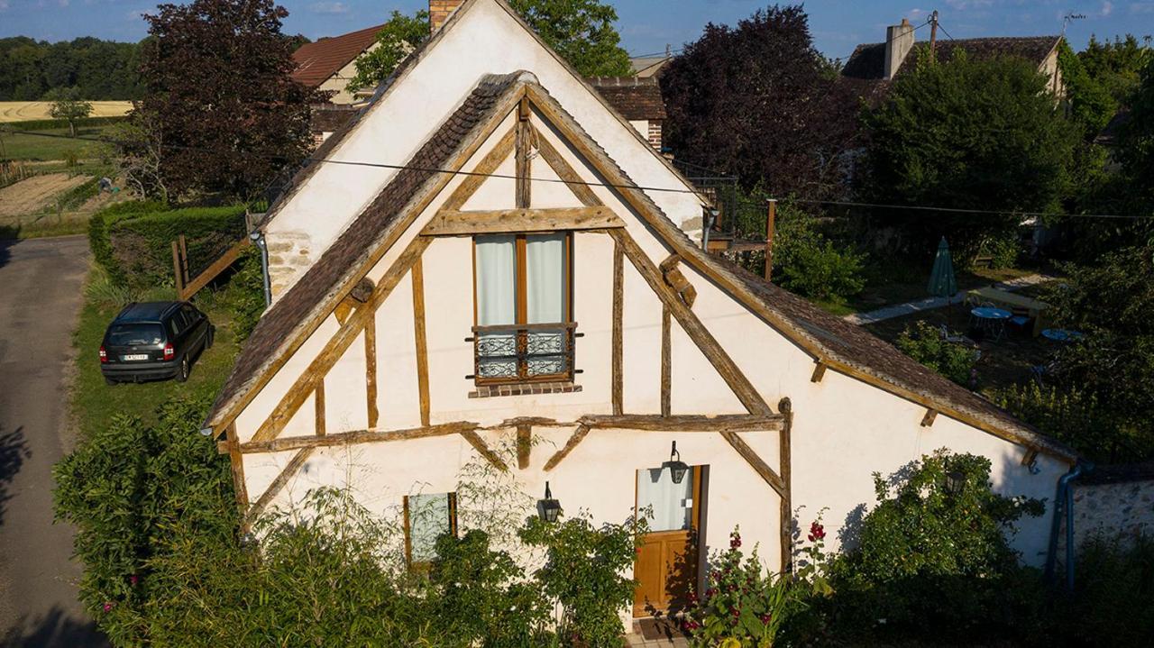Отель La Grange Des Blins Jouy  Экстерьер фото